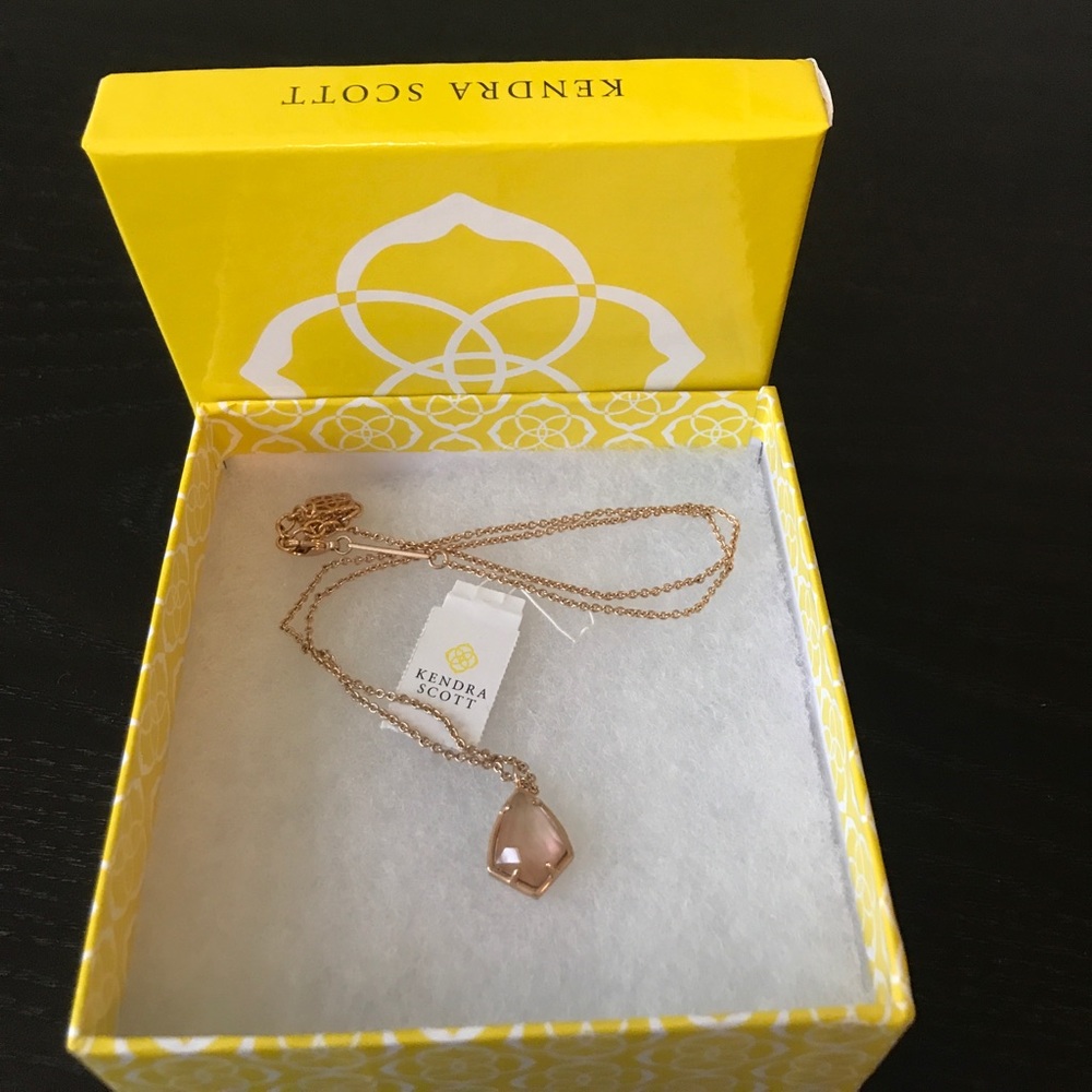 Kendra Scott Cory pendant necklace